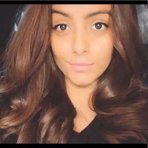 Meet your Posher, Ana